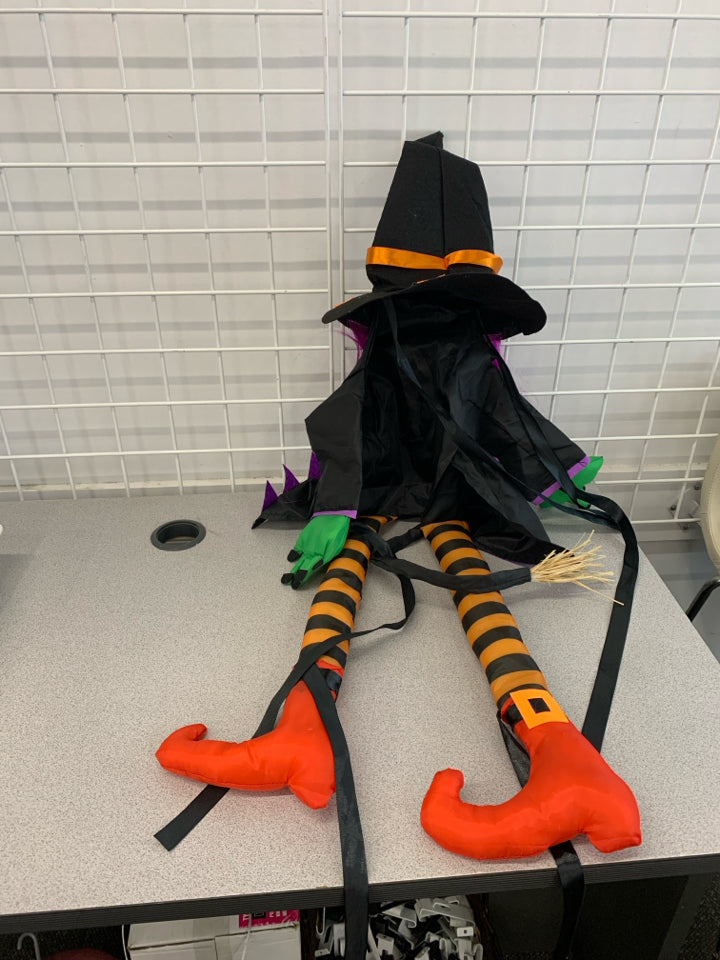 WITCH TREE TOPPER.