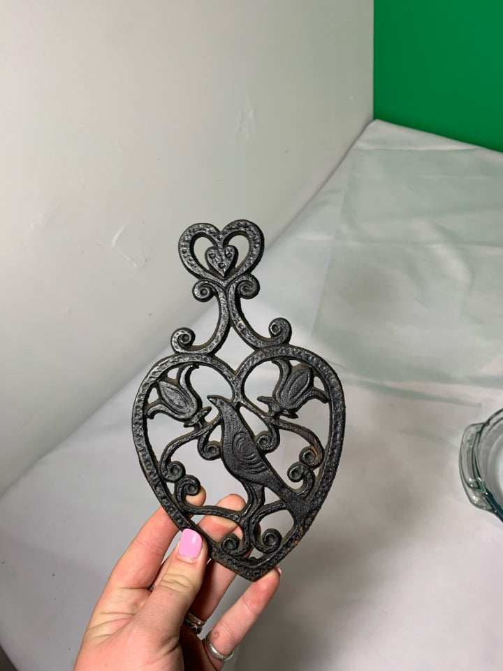 VTG CAST IRON BIRD HEART TRIVET.