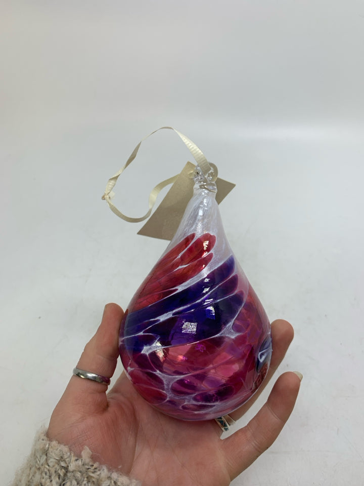 NWT DARK PURPLE PINK TEAR DROP SHAPED BLOWN GLASS ORB.