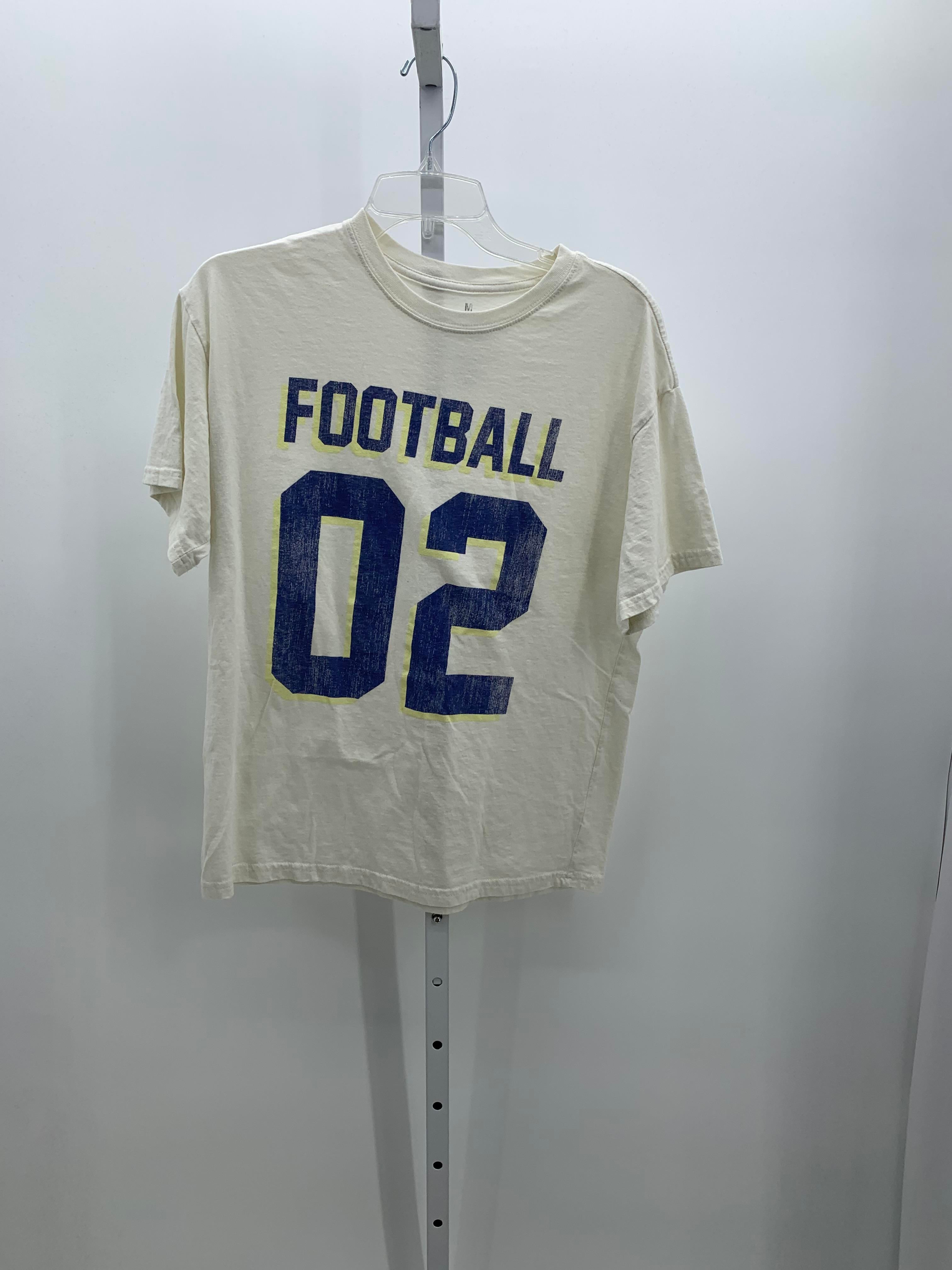 Size Medium Juniors Short Sleeve Shirt