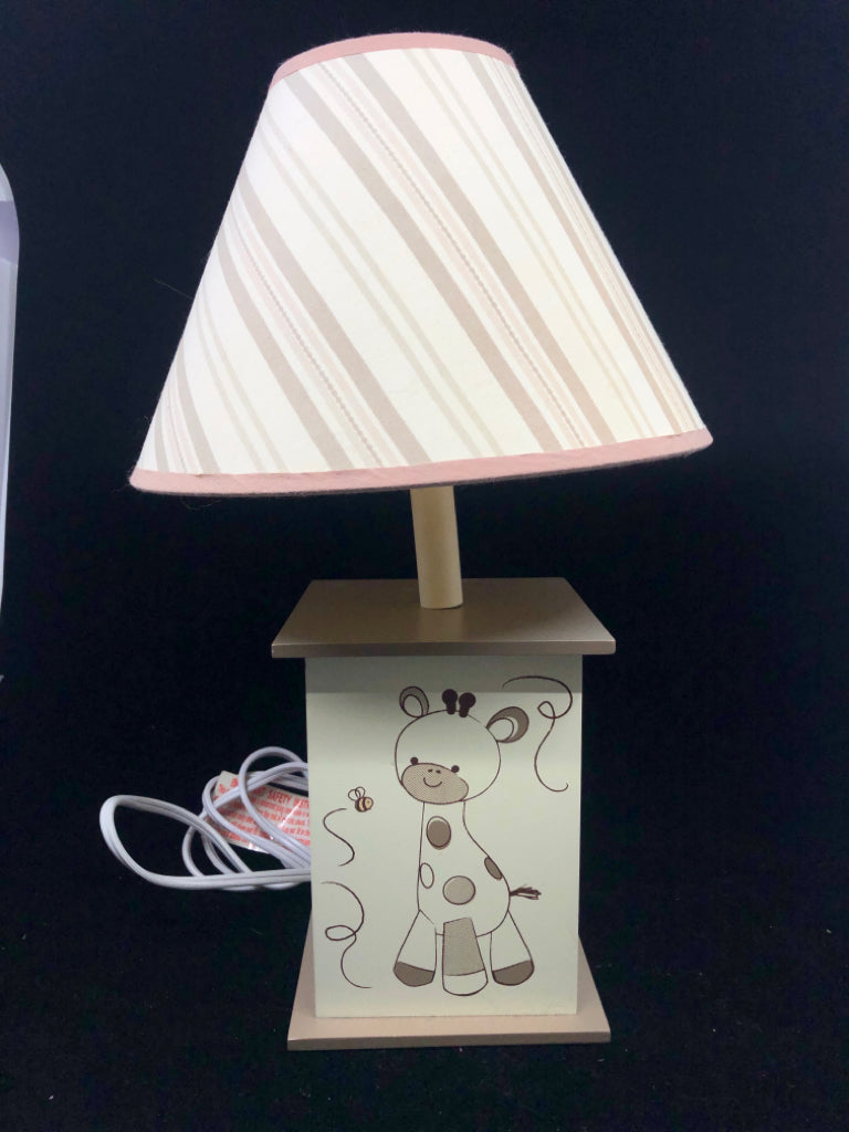 BROWN STRIPED GIRAFFE LAMP.