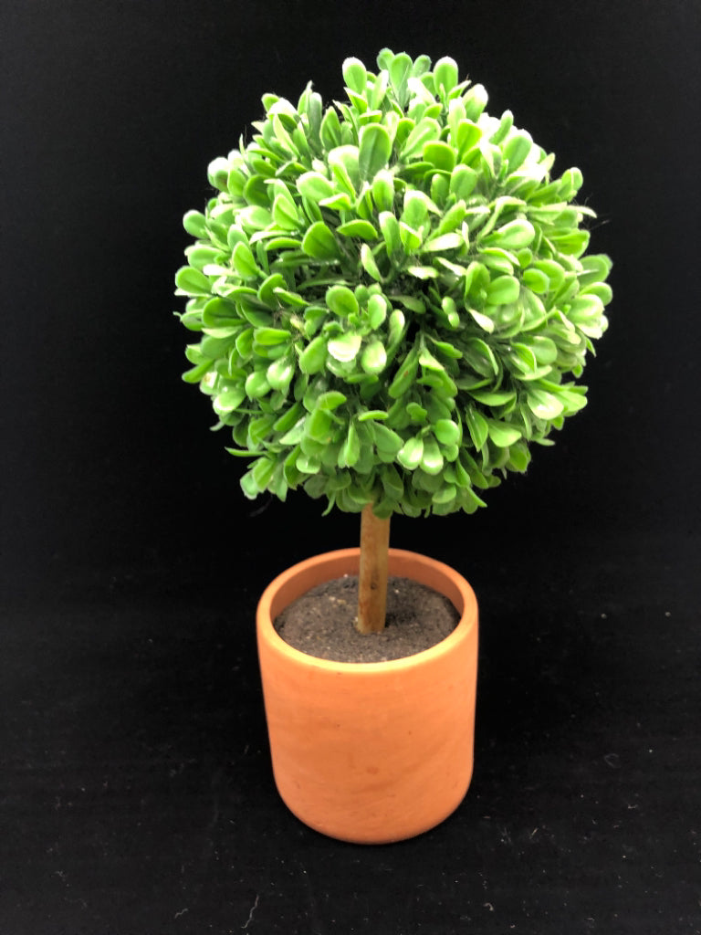 FAUX TOPIARY TREE IN TERRA COTTA PLANTER.