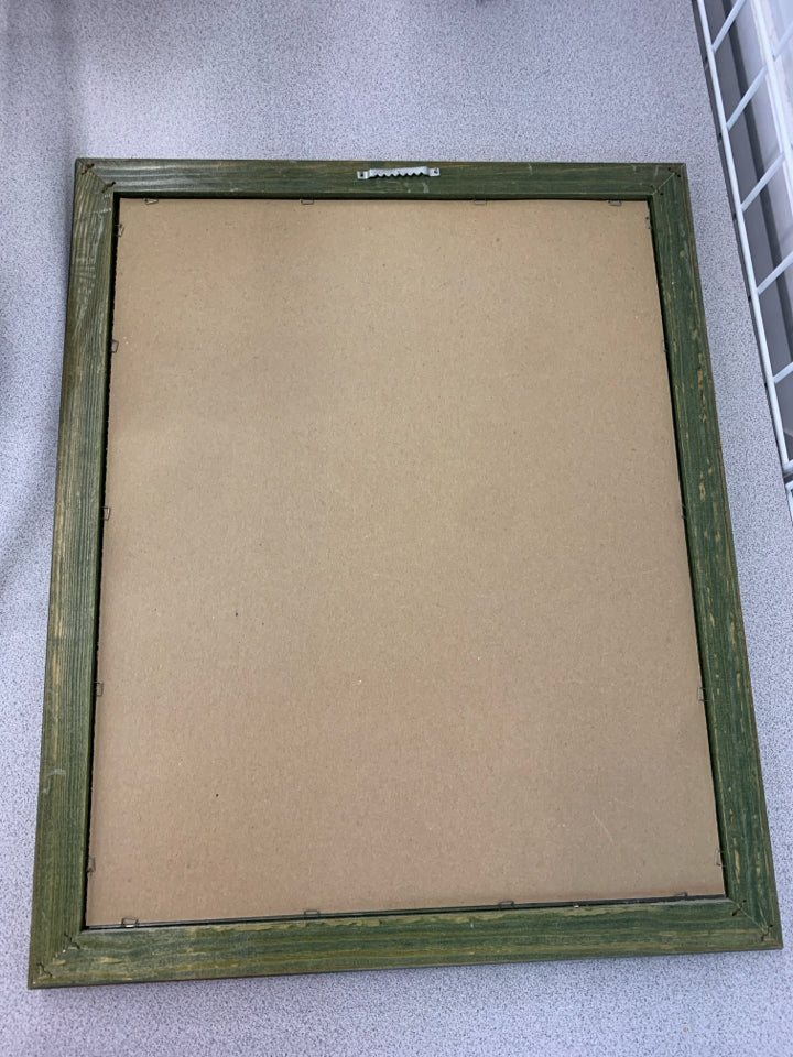COUNTRY STYLE LEAF PRINT IN GREEN FRAME.