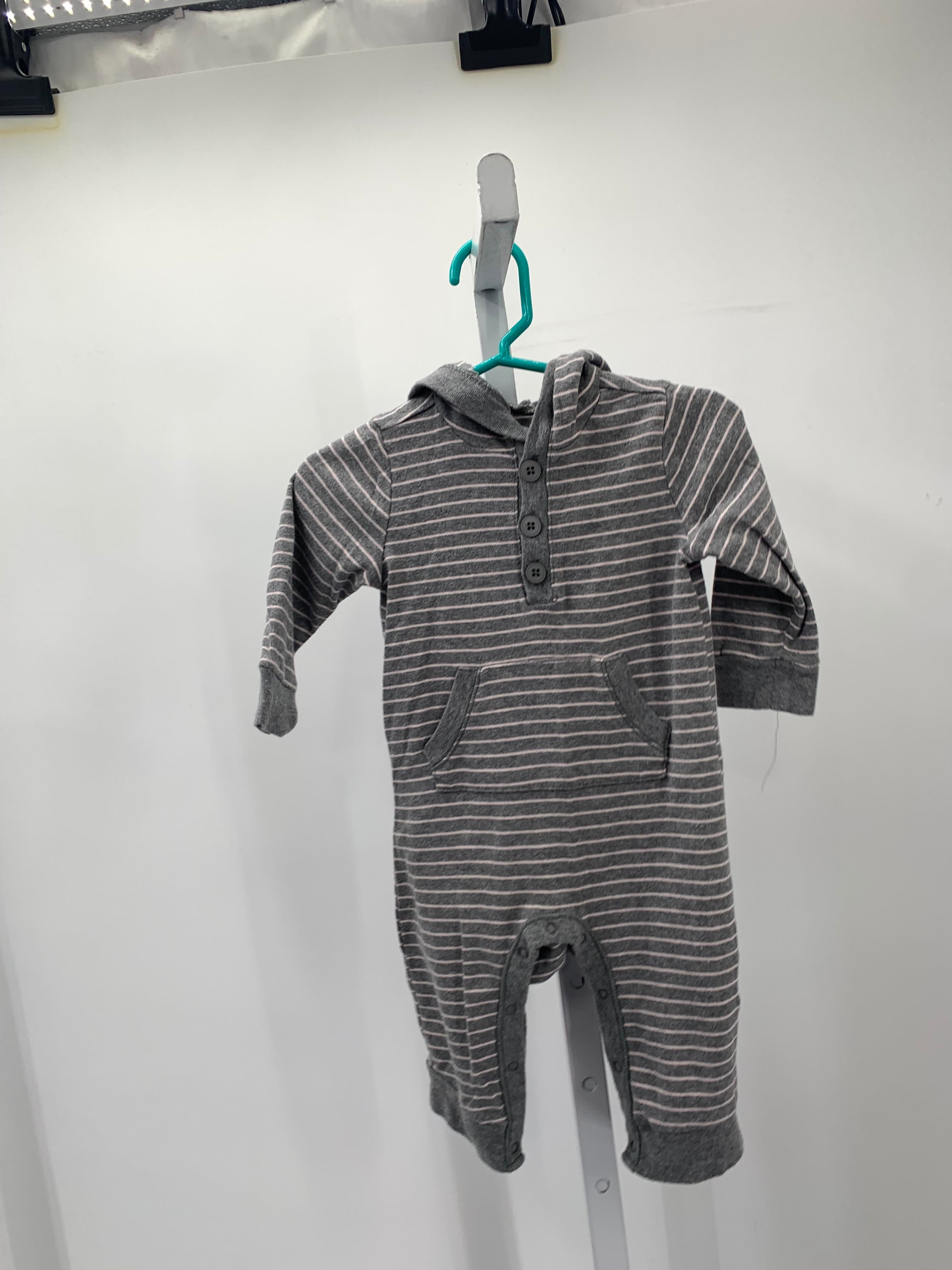 Old Navy Size 6-12 mon Girls Long Slv. Romper