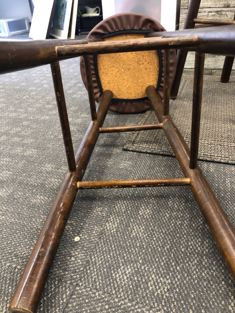 4 FAUX LEATHER BAR STOOLS.