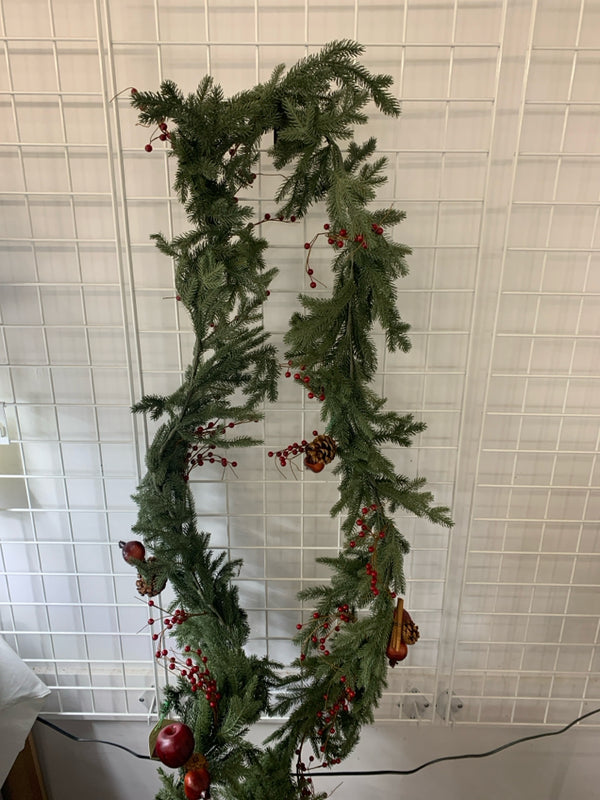 BALSAM HILL FAUX PINE W APPLE AND BERRIES GARLAND.