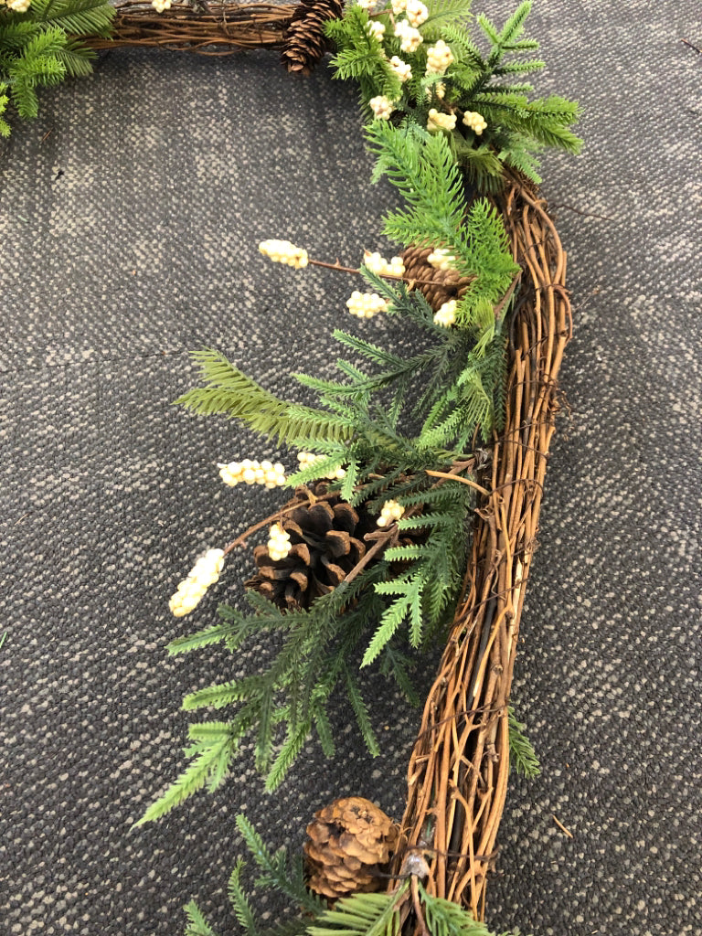 PINECONES & WHITE BERRIES GARLAND.