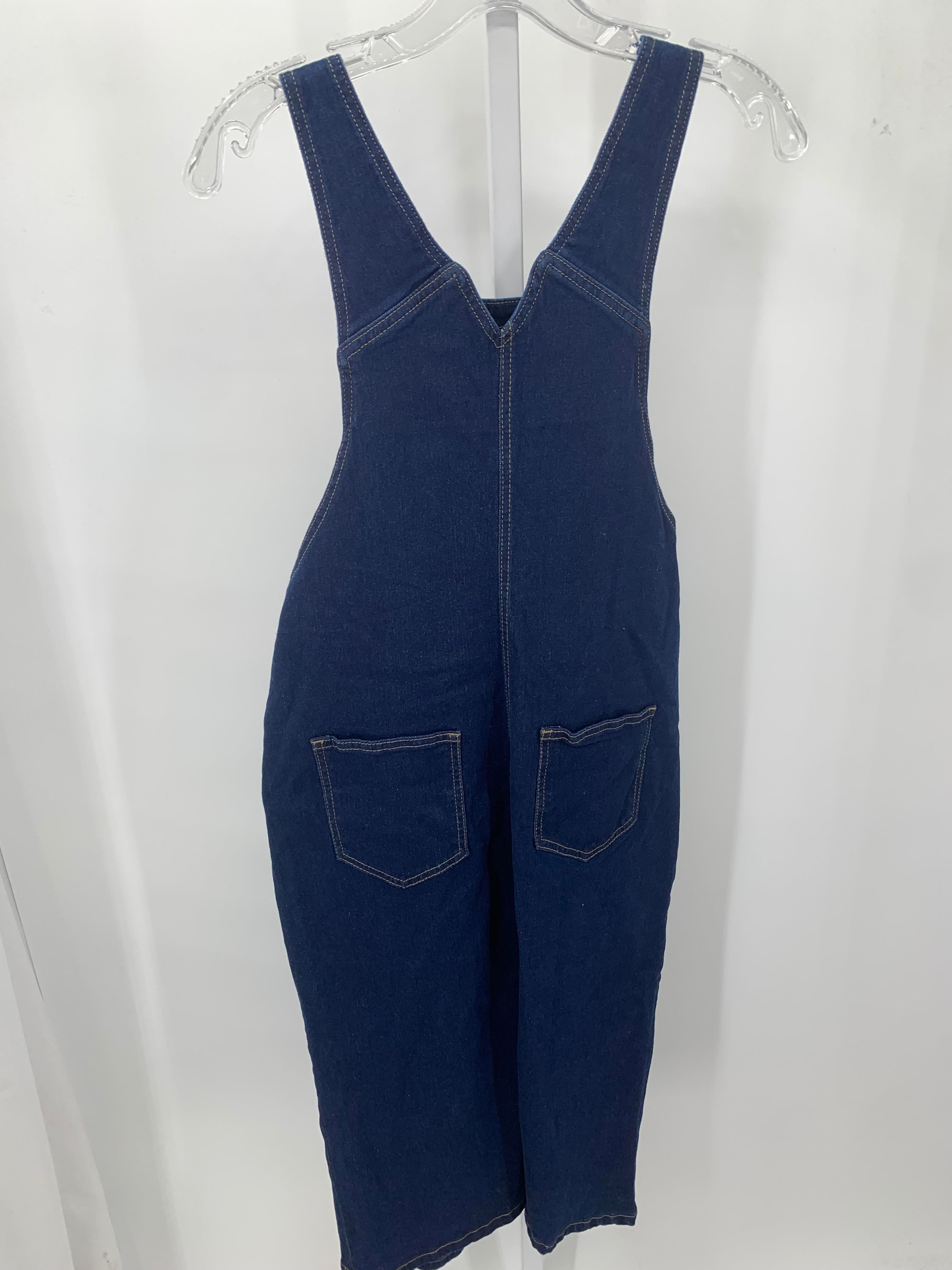 Size Medium Juniors Jumper