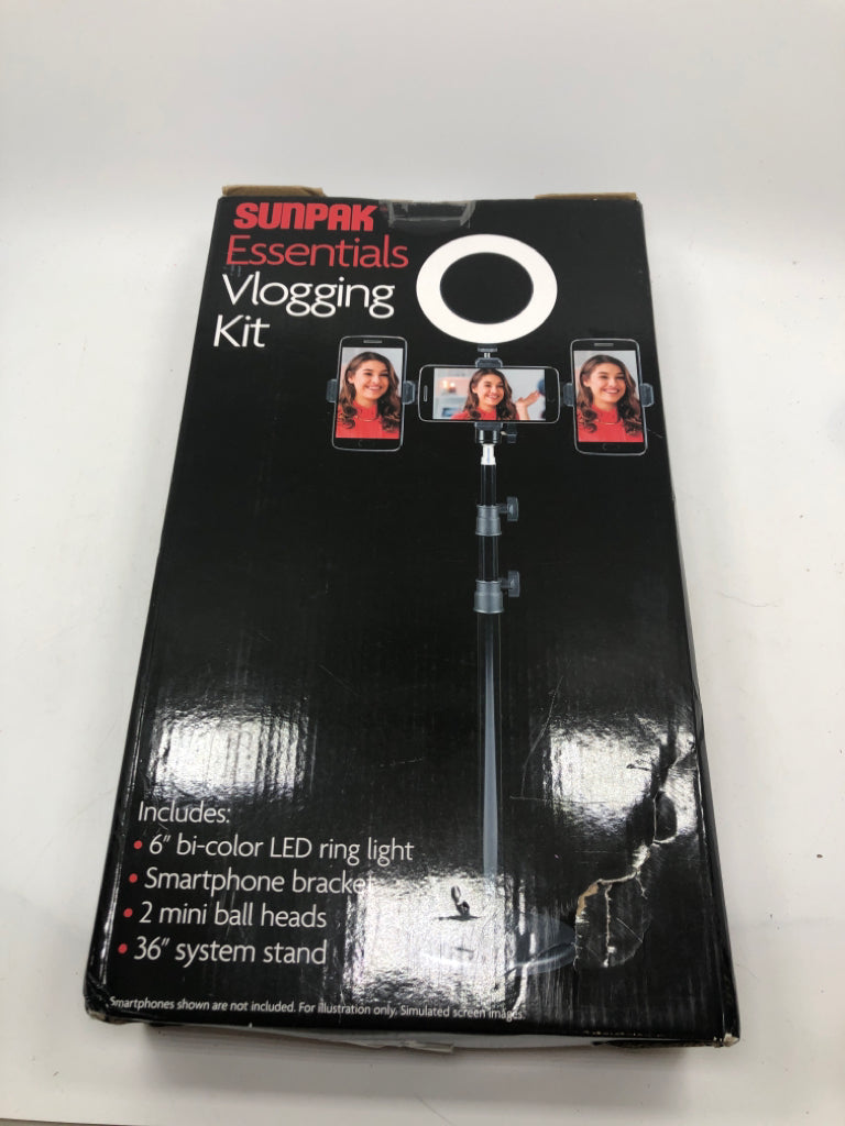 NIB SUNPAK ESSENTIALS VLOGGING KIT.