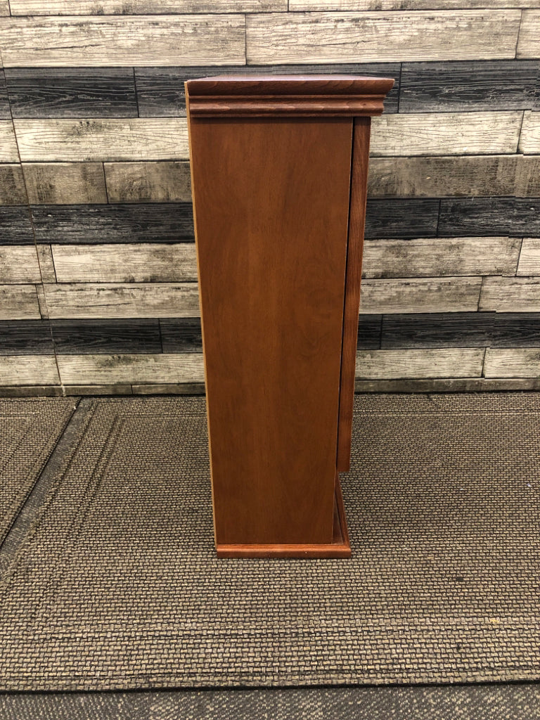 BROWN WOOD BATHROOM WALL CABINET W/ LOWER DRAWER.