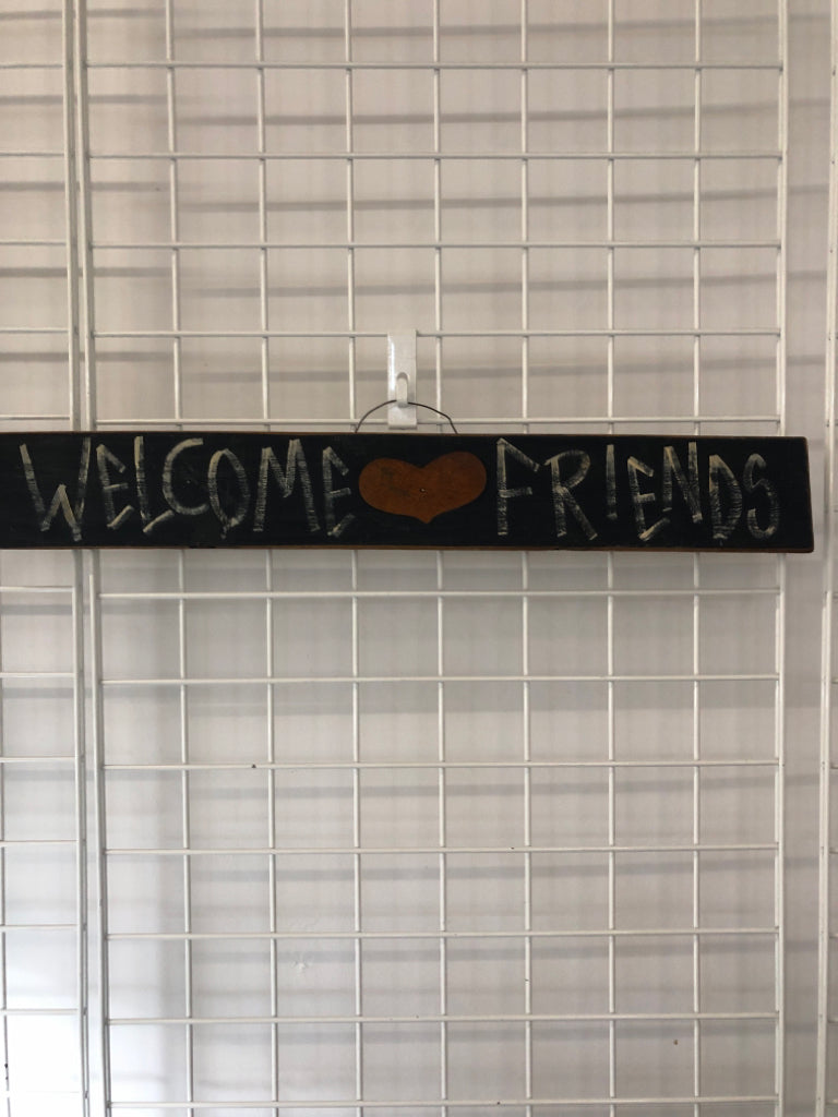 PRIMITIVE "WELCOME FRIENDS" W/ RUST HEART WALL ART.