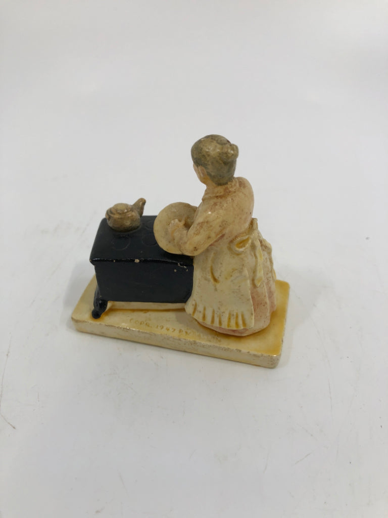 VTG SEBASTIAN FIGURINE WOMAN COOKING SAMPLING STEW.