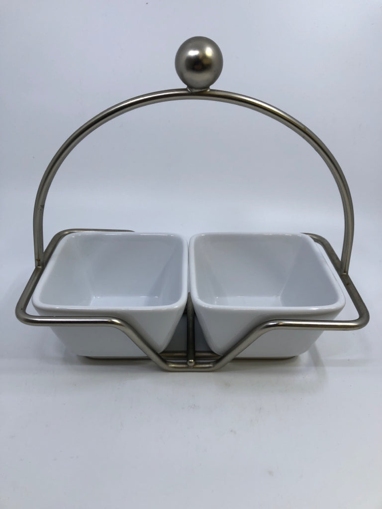 SMALL BOWL CADDY W/ 2 WHITE SQUARE CERAMIC BOWLS.
