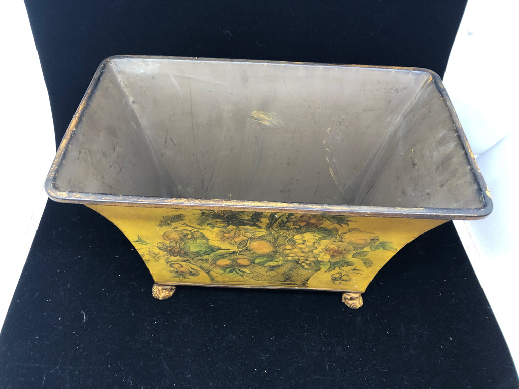 FRUIT BASKET METAL FOOTED PLANTER.