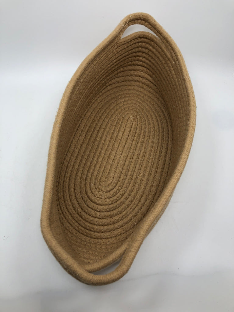 TAN OVAL FABRIC BIN W/HANDLES.