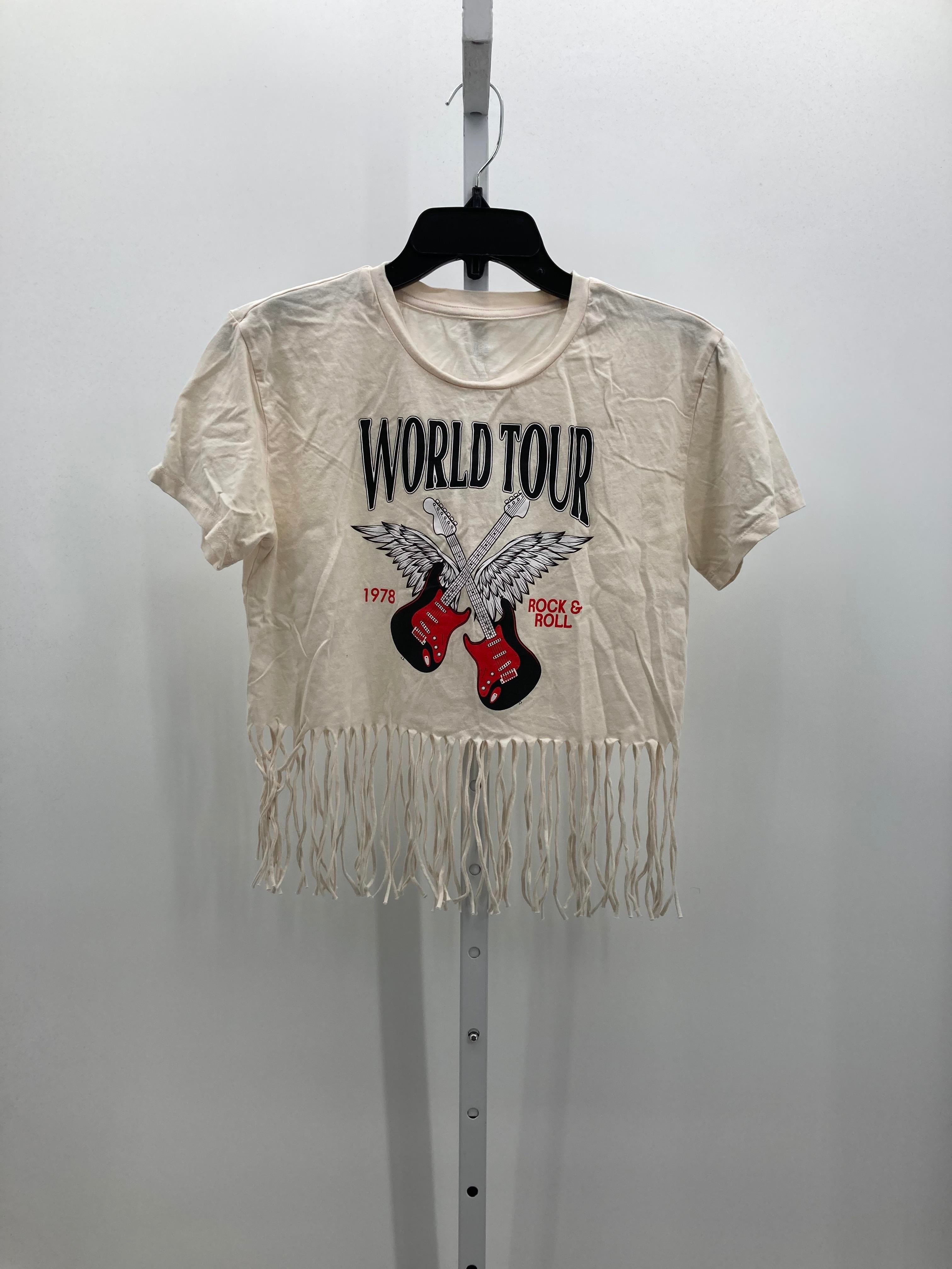 Size Medium Juniors Short Sleeve Shirt
