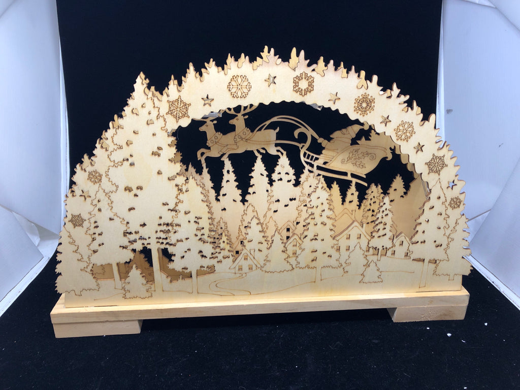 WOOD LIGHT UP SANTA AND TREES DECOR.