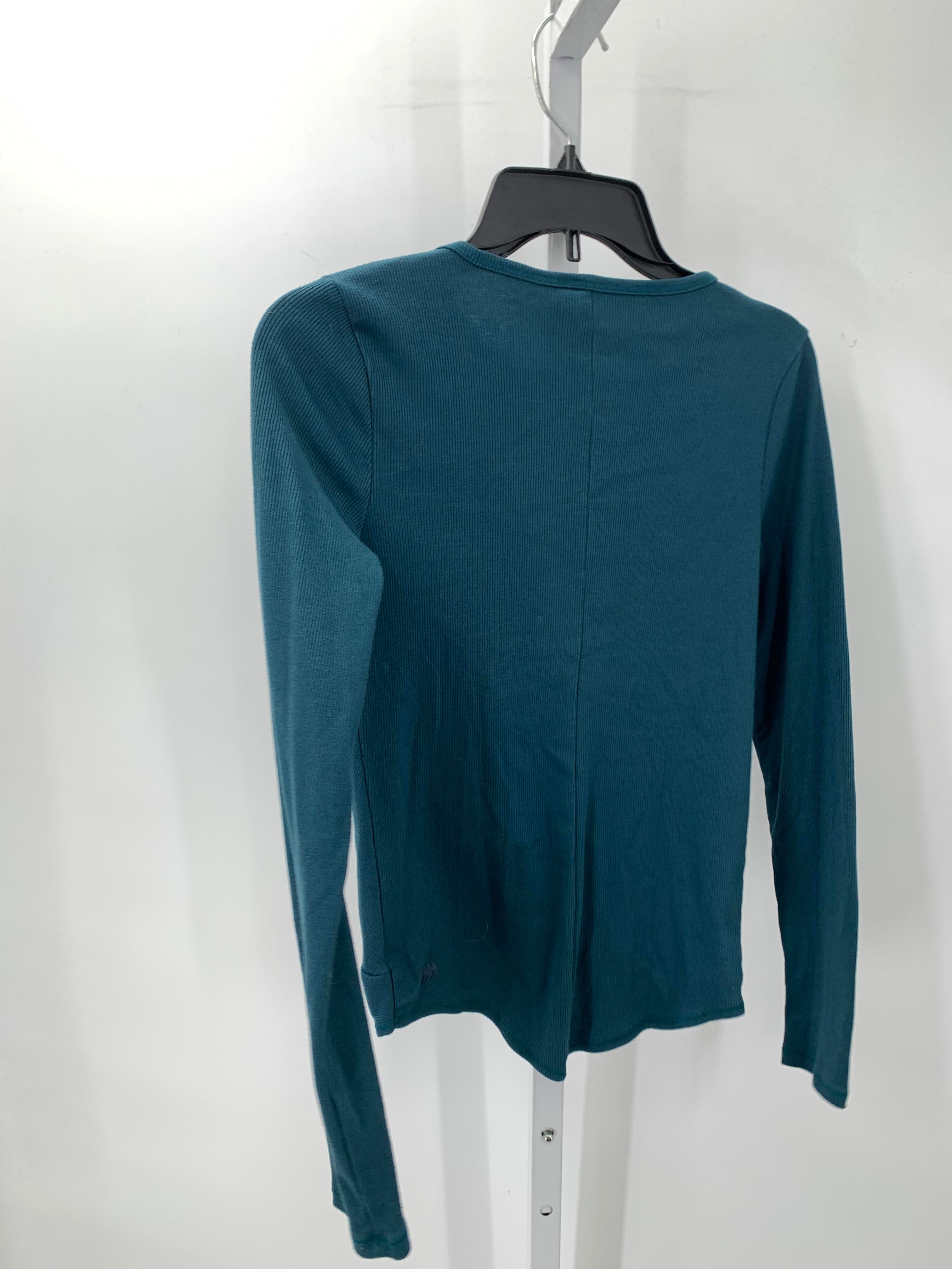 All In Motion Size Small Misses Long Sleeve Shirt