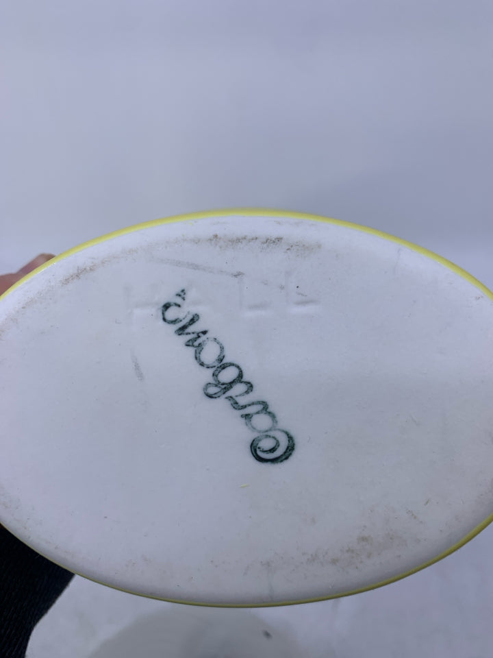 VTG SMALL HALL CARBONE OVAL DUCK COVERED CASSEROLE BAKING DISH YELLOW.