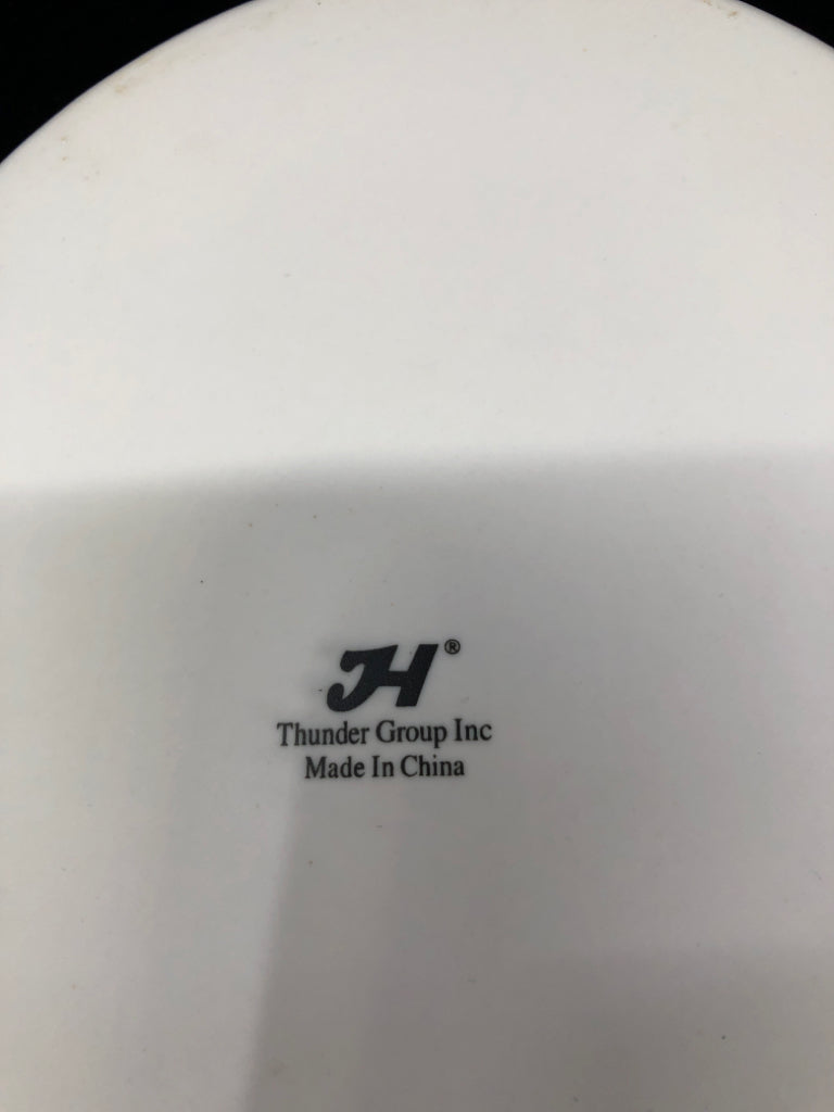 SKILLET STYLE WHITE SERVING DISH.