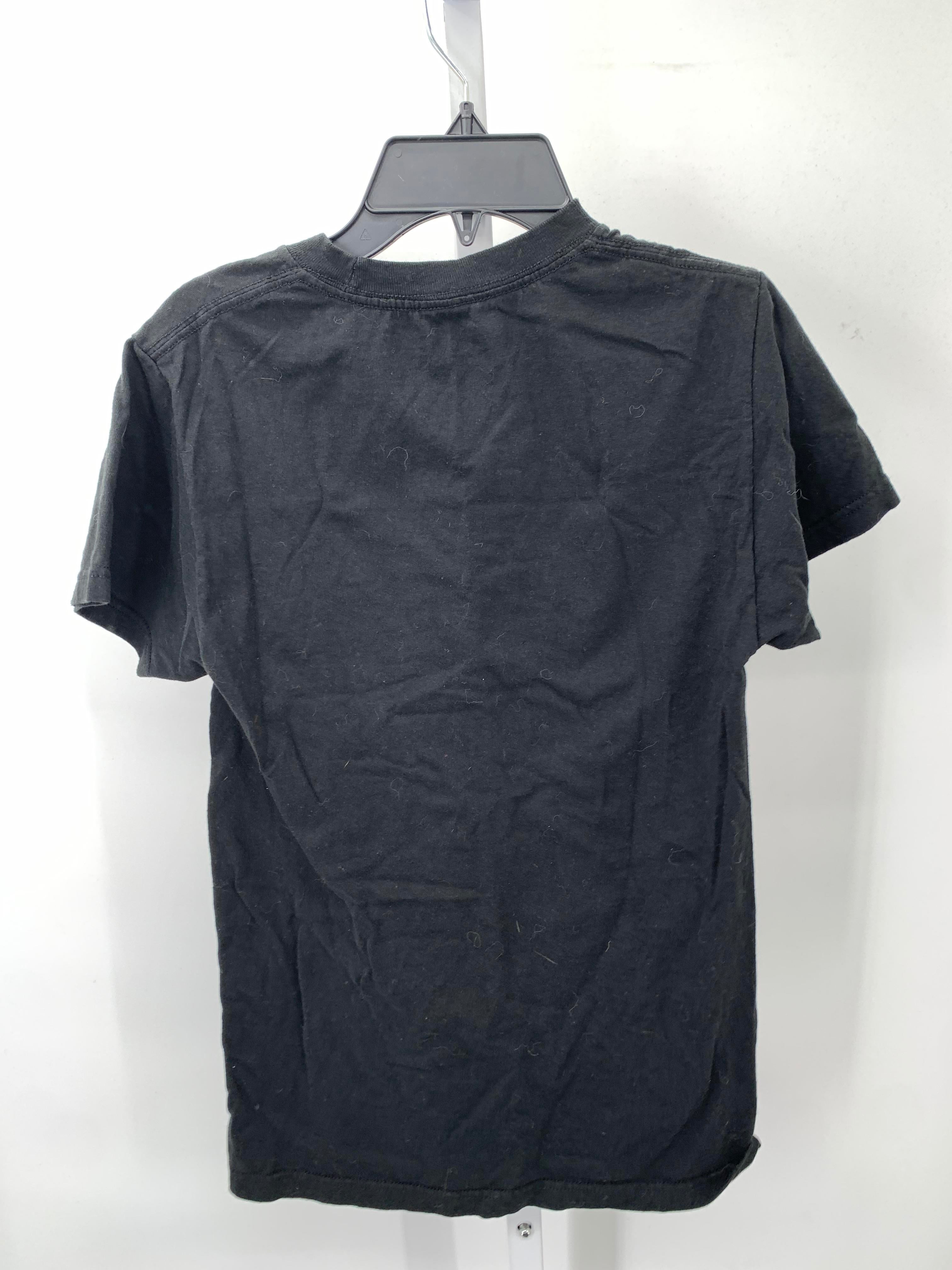 SHADOW GRAPHIC TEE.