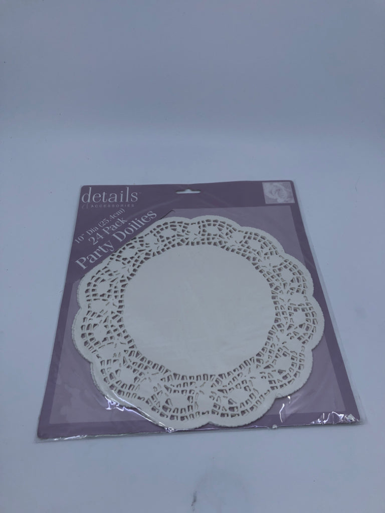 NIP PARTY DOILIES.