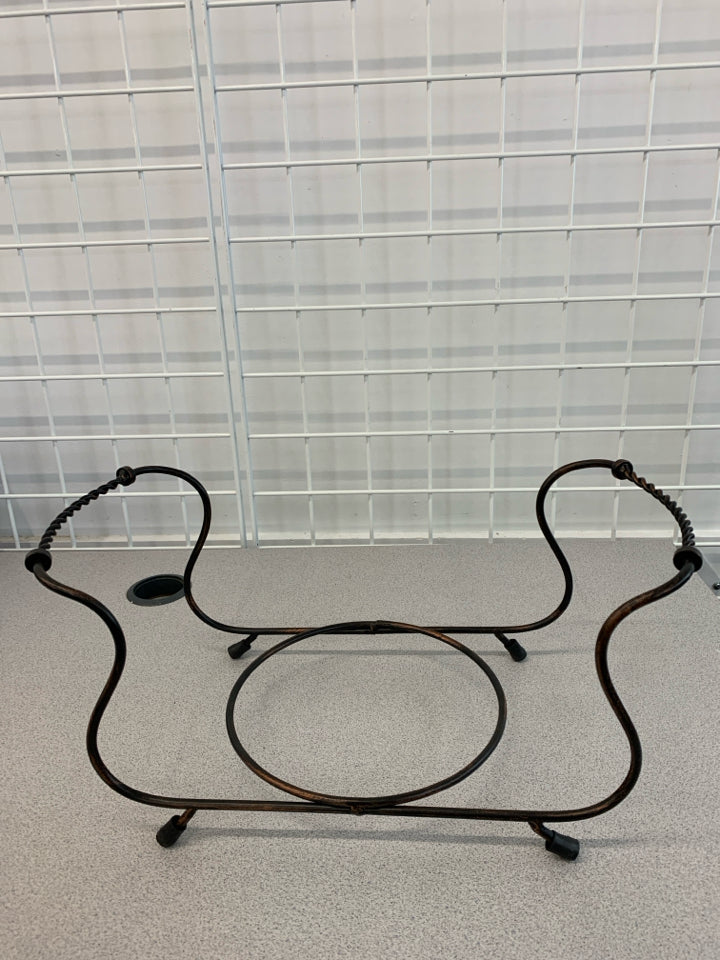 2PC 2-TIER METAL PLATE HOLDER.