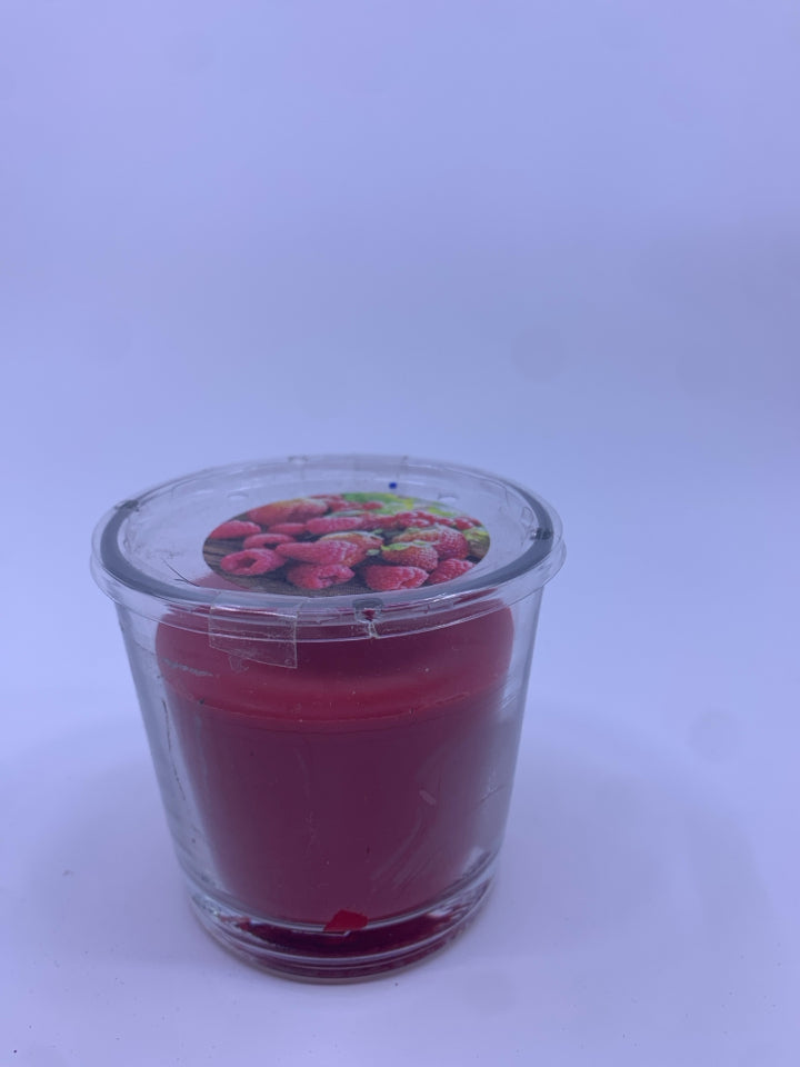 NEW BERRY CANDLE.