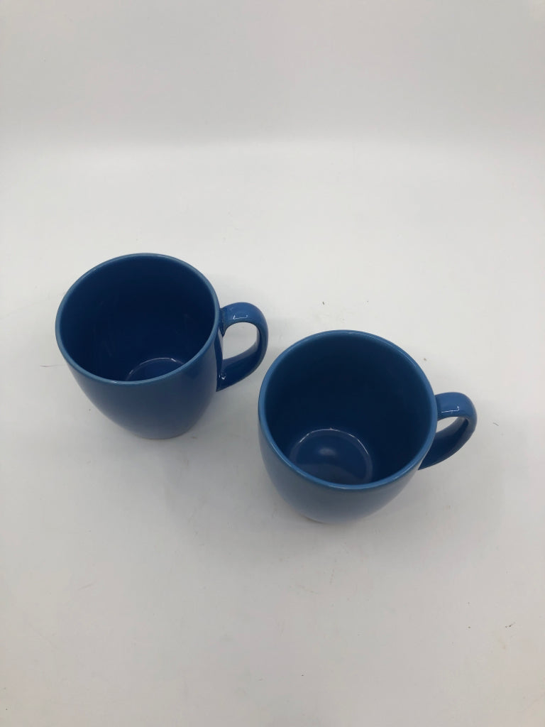 2 BLUE CORELLE MUGS.