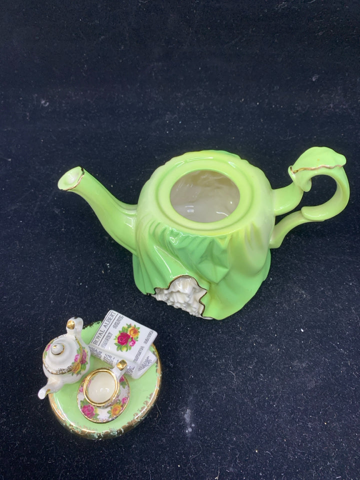 OLD COUNTRY ROSES GREEN DECORATIVE TEA POT.