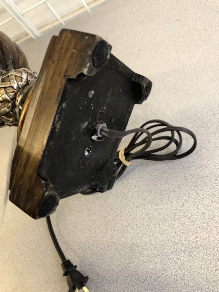 BRONZE PAINTED BASE 3WAY LAMP W/RIBBED TAN SHADE.