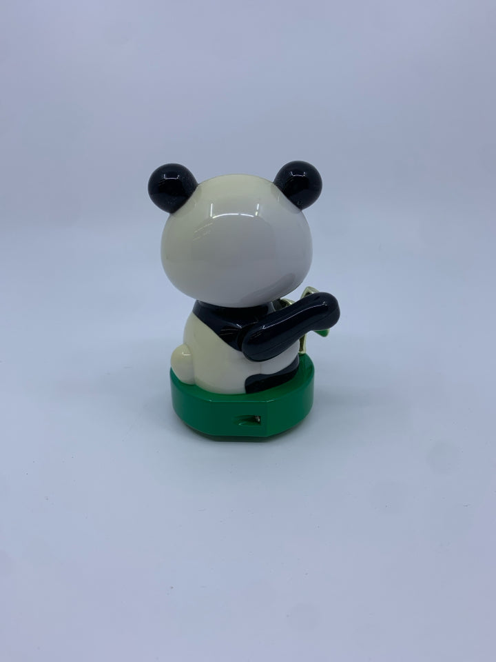 PANDA + BAMBOO BOBBLE HEAD