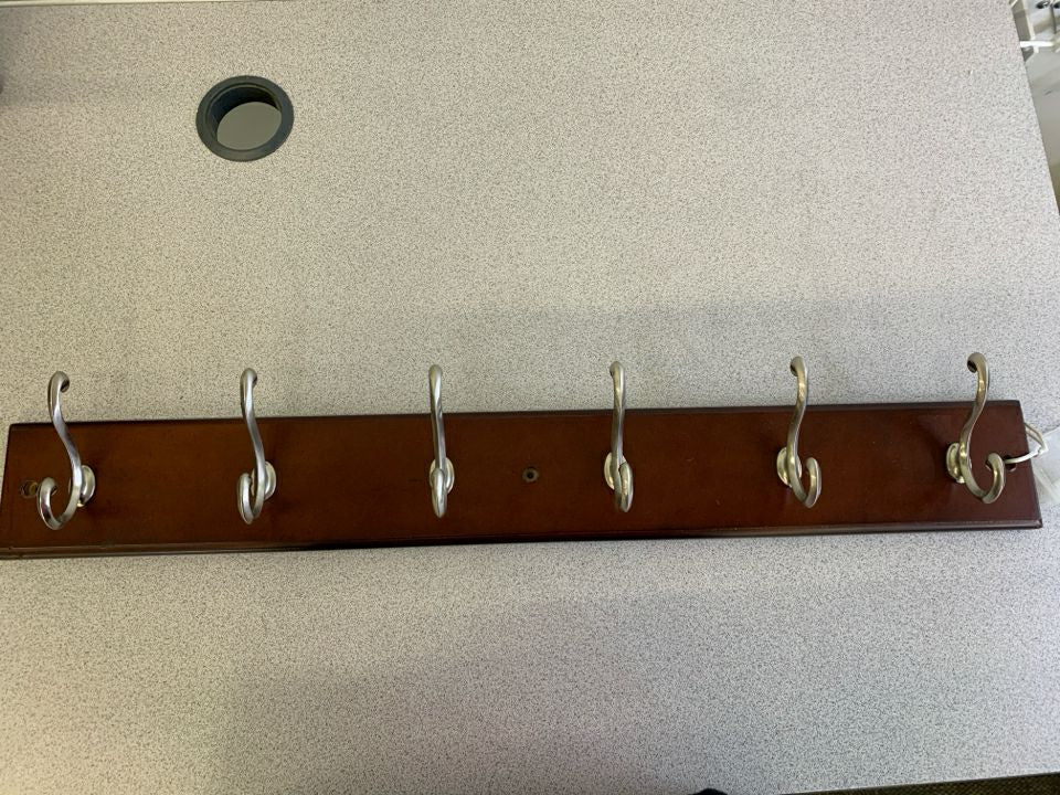 6 HOOK WALL HANGING WOOK COAT HOOK.