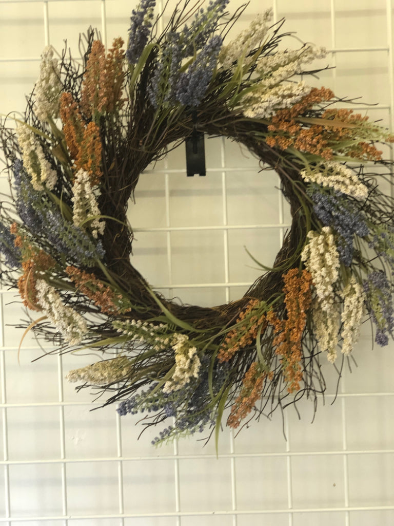 COLORFUL PIP BERRY WREATH.