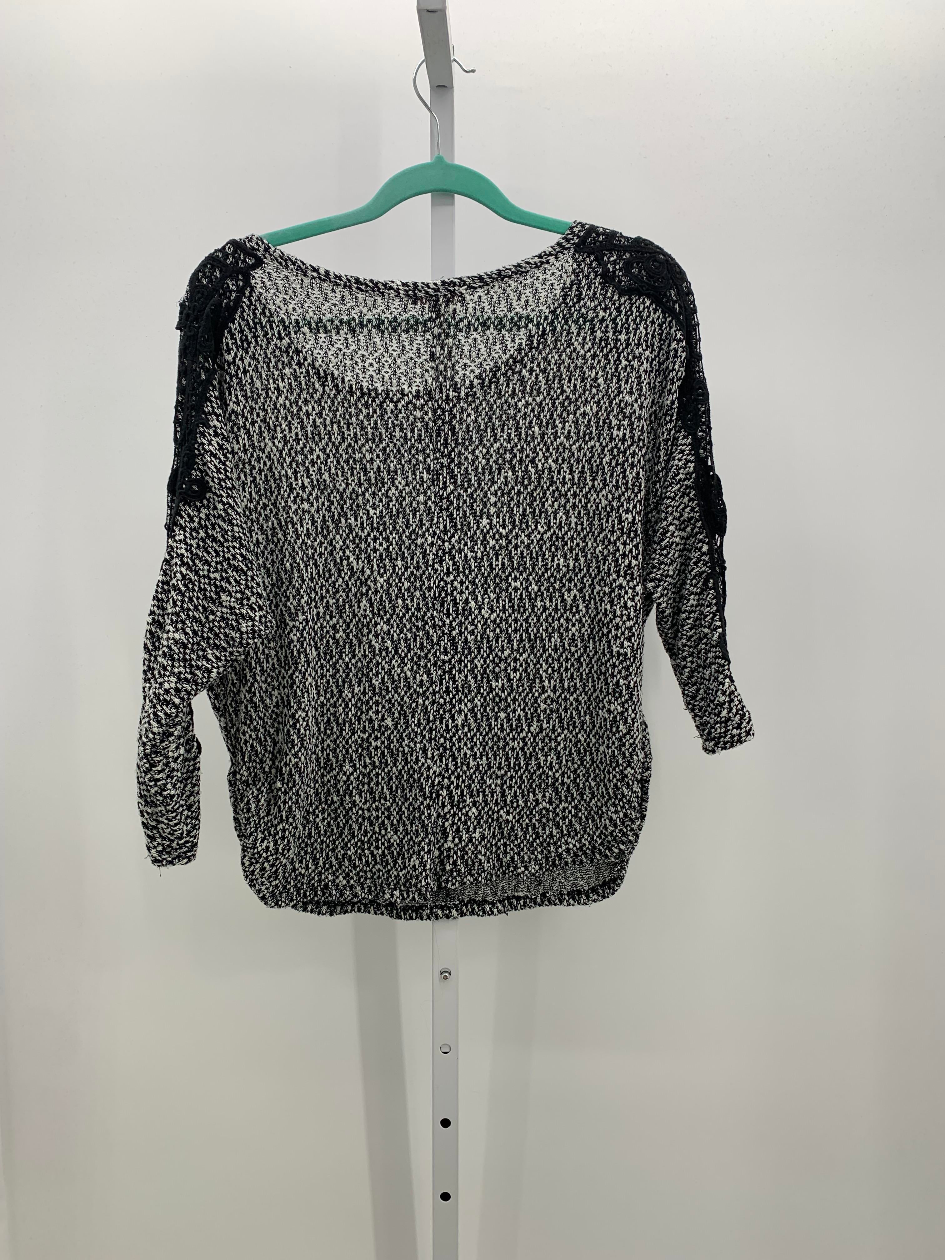db Size Medium Misses 3/4 Sleeve Sweater