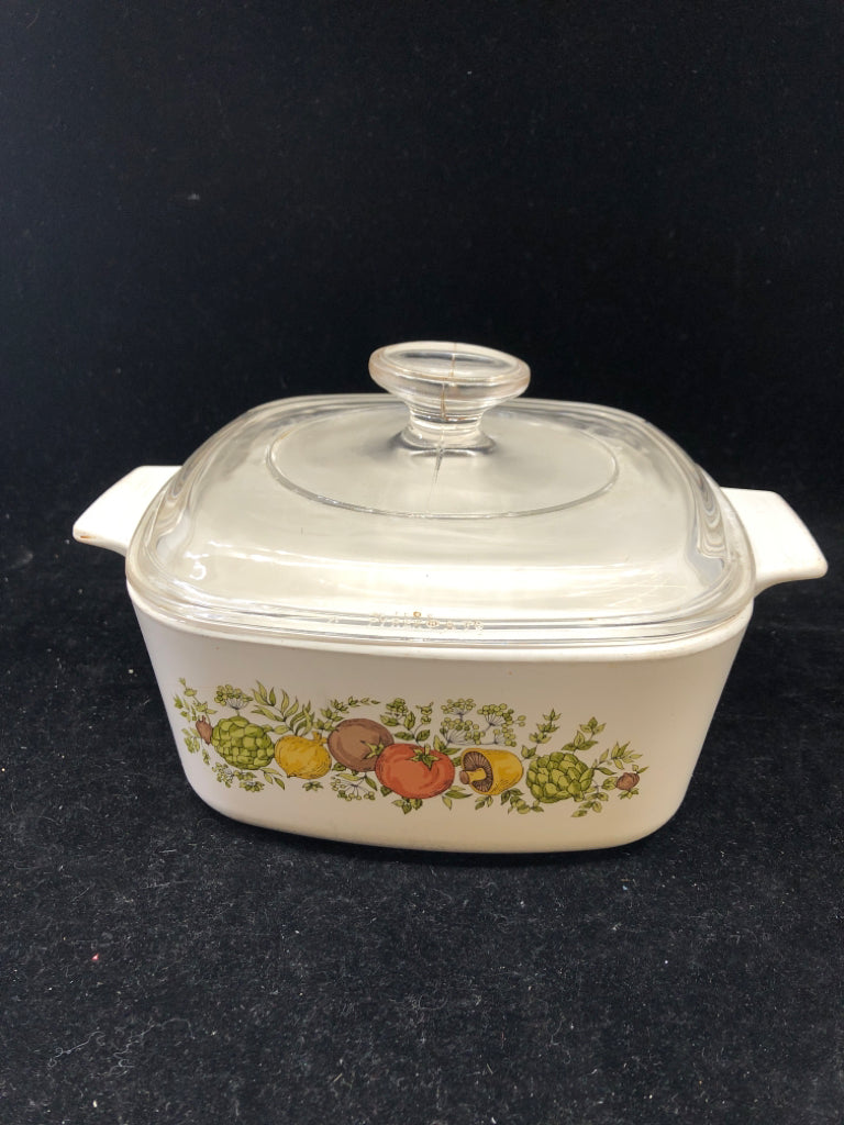 PYREX WHITE CASSEROLE DISH W/ LID.