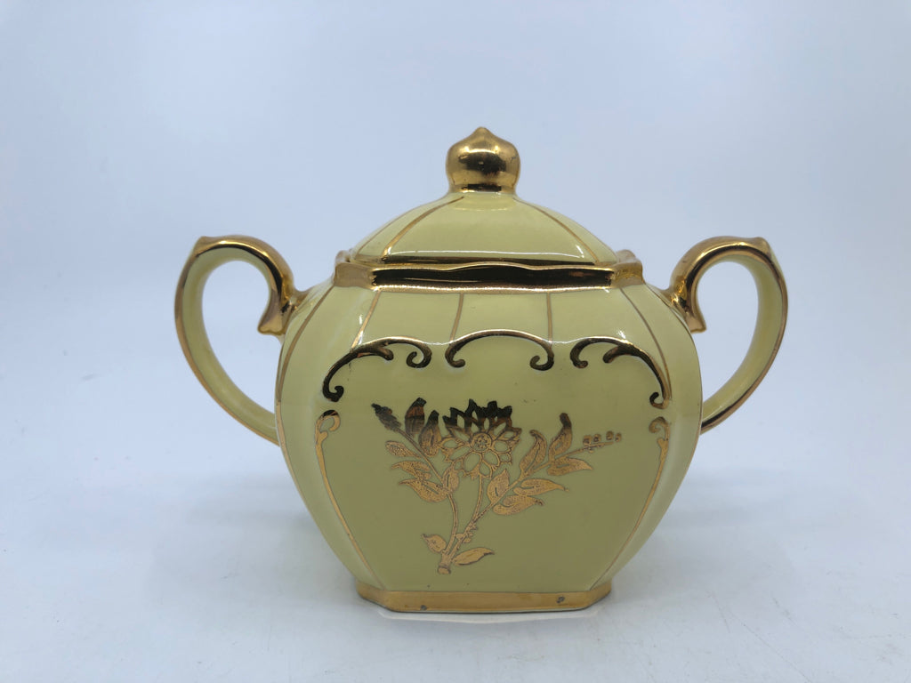 VTG 3 PC YELLOW / GOLD TEAPOT SUGAR AND CREAMER SET.