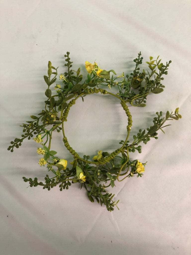 GREEN W/YELLOW FLOWERS, TWIG WREATH.