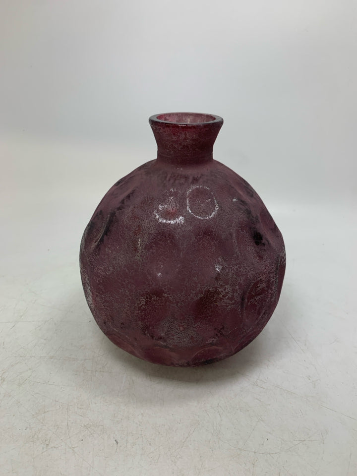 SPHERE THUMBPRINT MATTE GLASS VASE.
