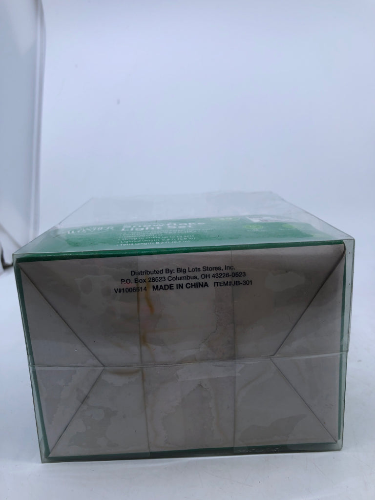 NIB SNOWFLAKE LIGHT SET.
