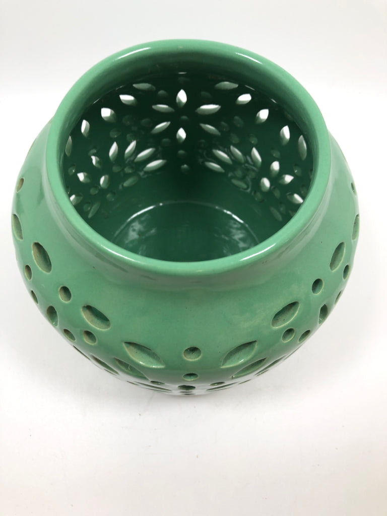 GREEN CERAMIC CANDLE LANTERN.