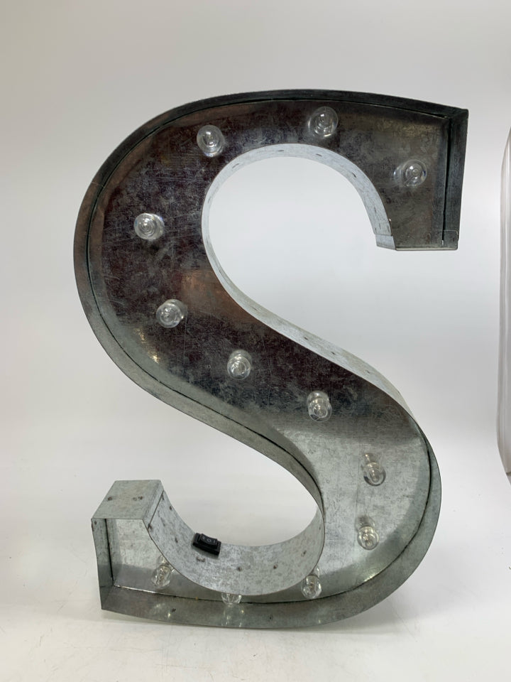 GALVANIZED LIGHT UP S.