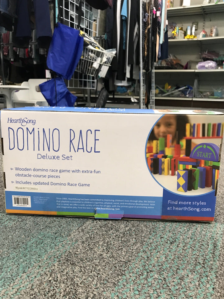 Hearthsong Domino Race Delux Set (did not count)
