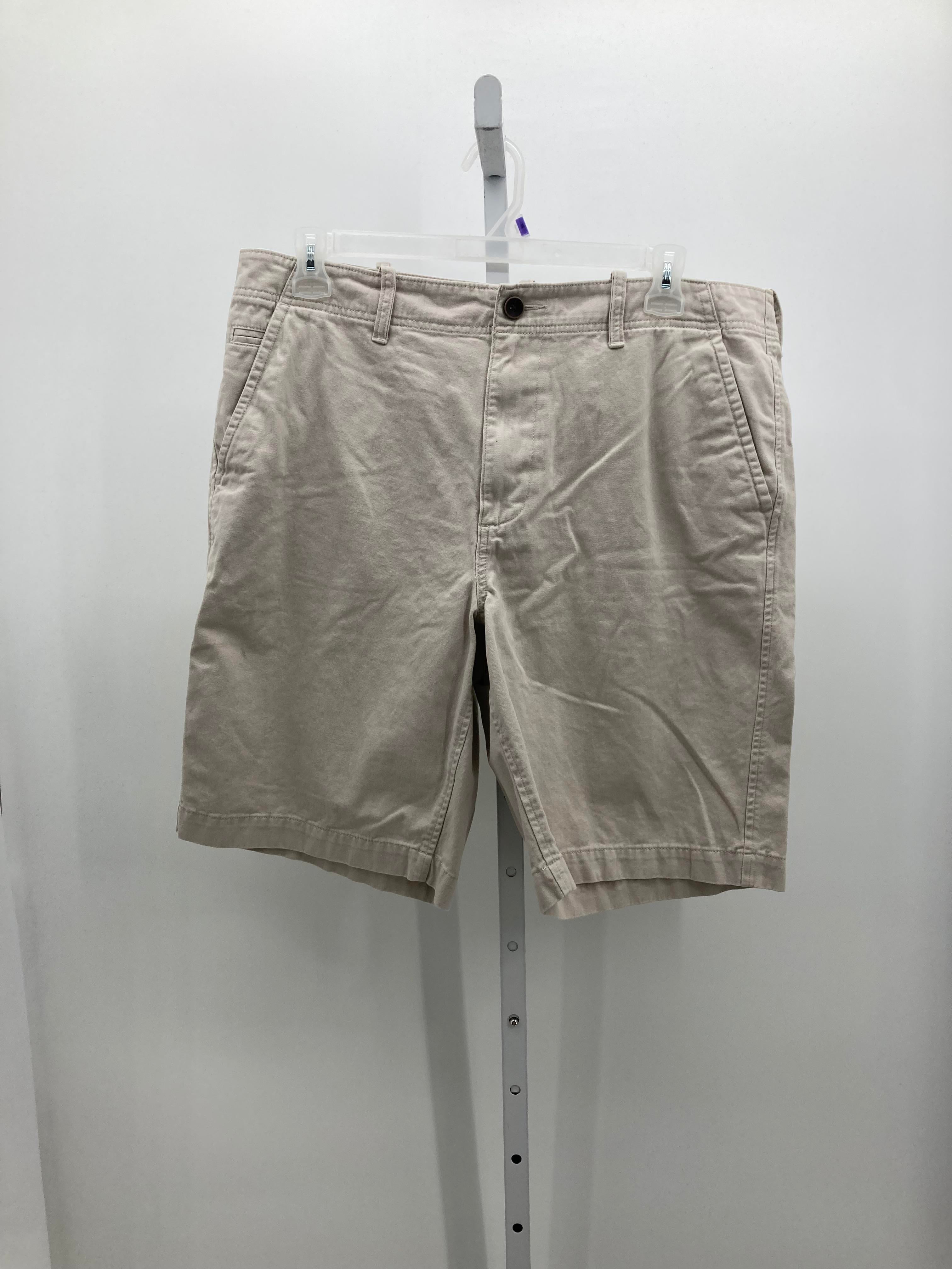 KHAKI SHORTS