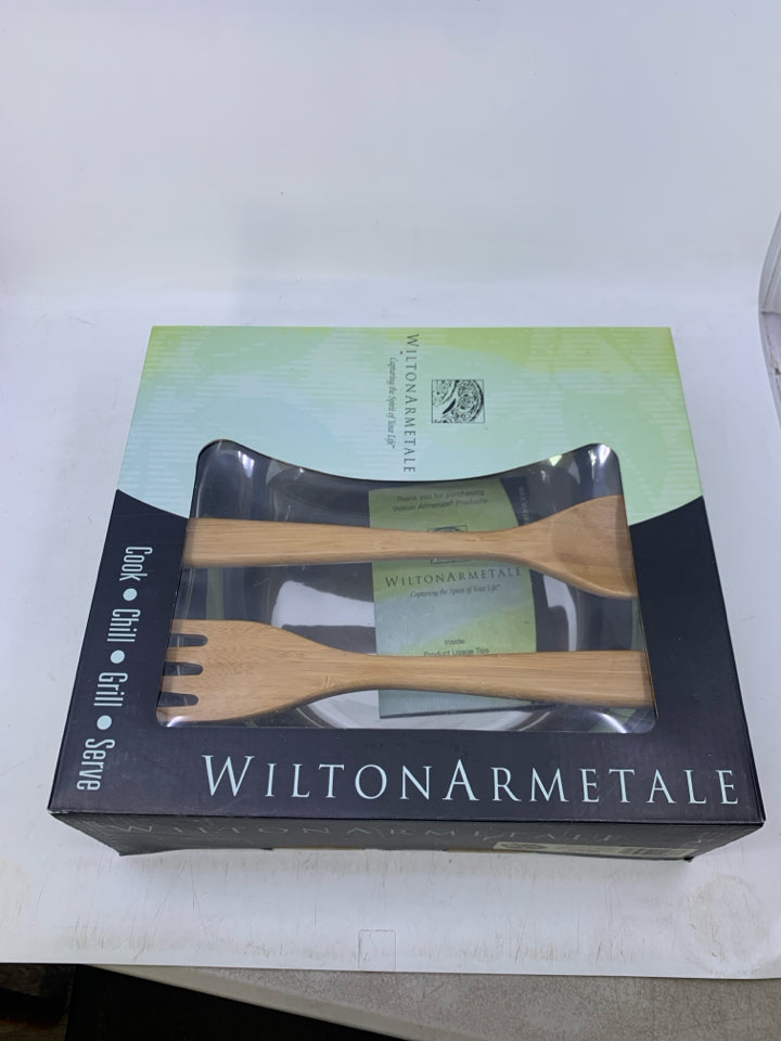 NIB 3 PC BOSTON SALAD SET BAMBOO UTENSILS.