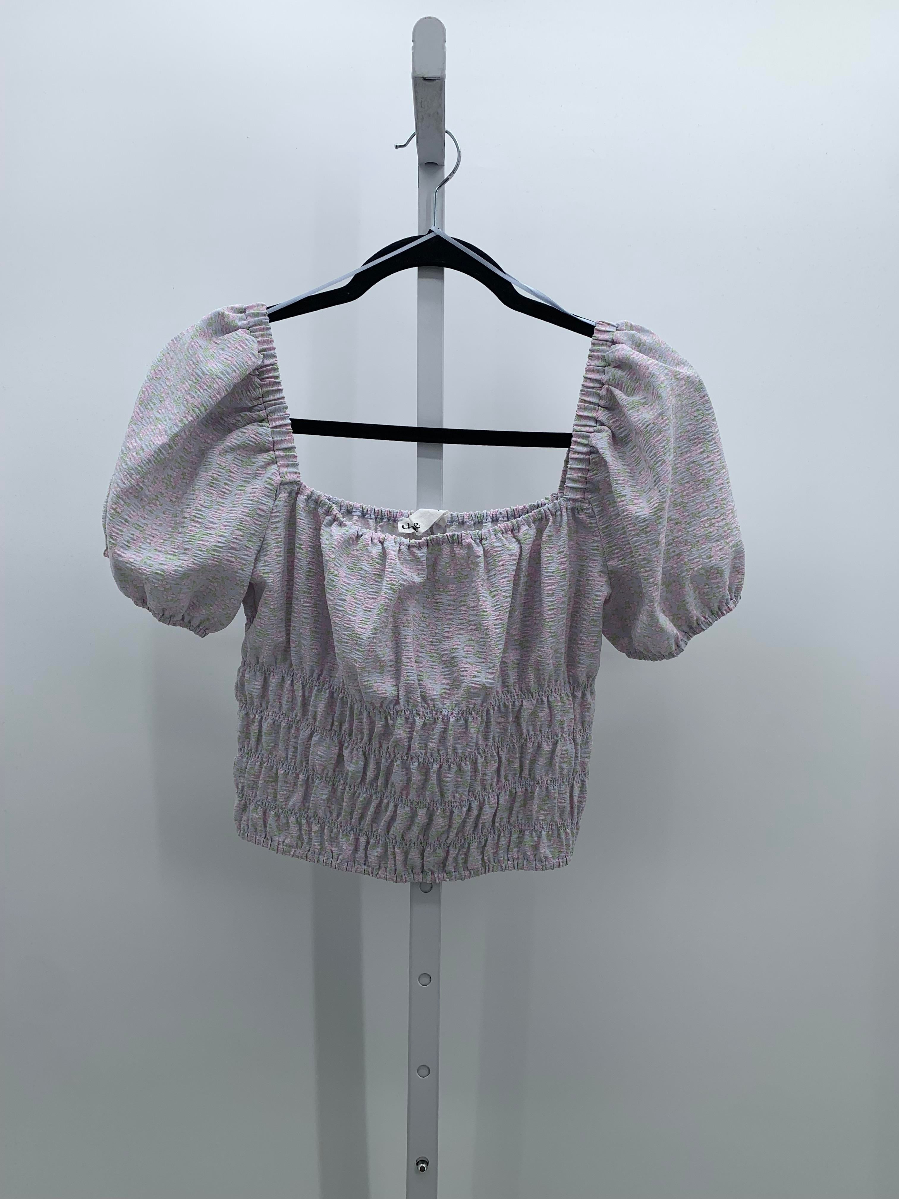 elodie Size Small Juniors Short Sleeve Shirt