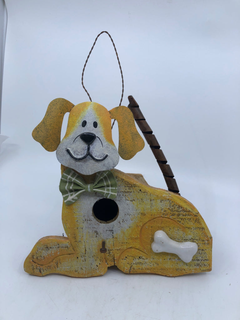 WOOD YELLOW LAB BIRDHOUSE 8" H X 9" W X 3" D