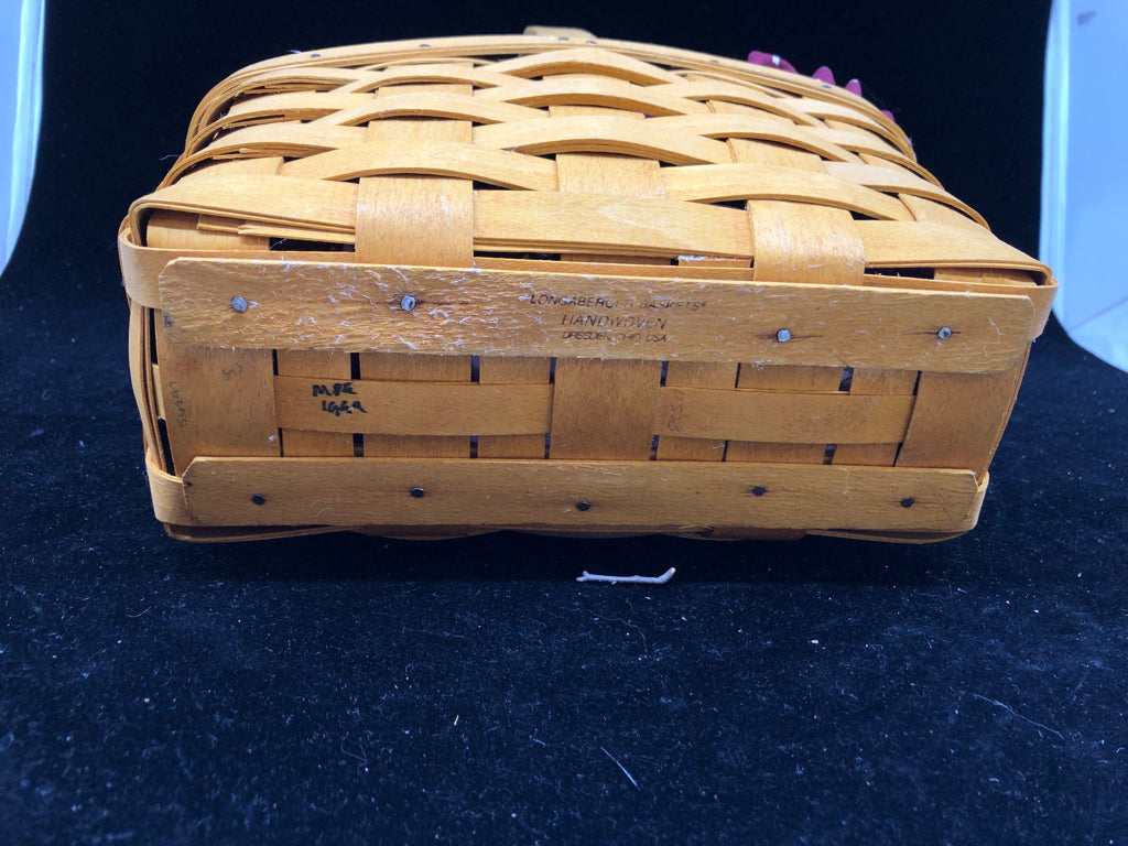 1999 BASKET W SINGLE HANDLE, MAROON LINER + PROTECTOR.