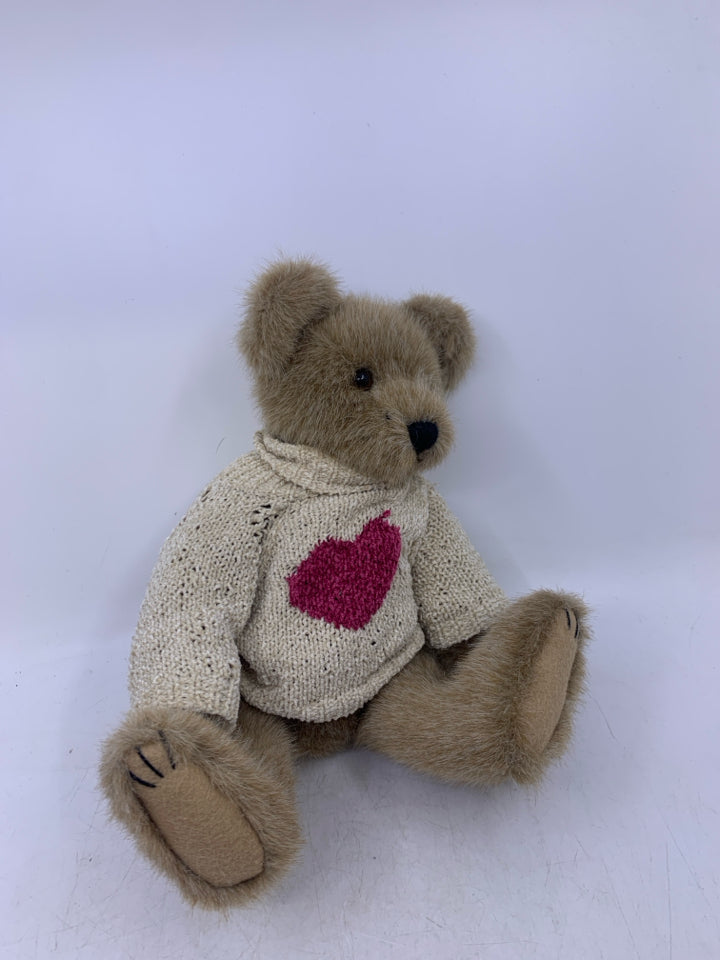 LIGHT BROWN BEAR W/ BEIGE HEART SWEATER BOYDS BEAR.