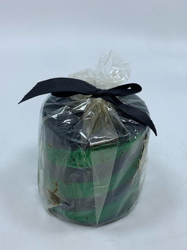 BLACK & GREEN STRIPPED CANDLE.